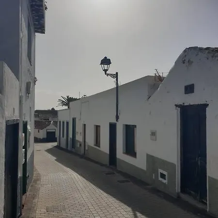 Amplio Con Terraza Privada, Piscina Compartida En Arico 아파트